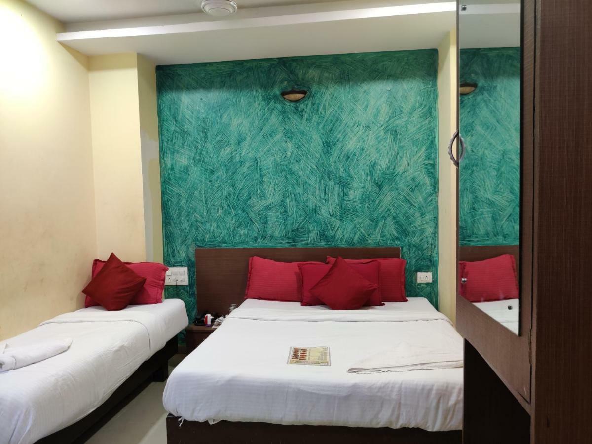 Hotel O Golden Sagar Mumbai Exterior foto