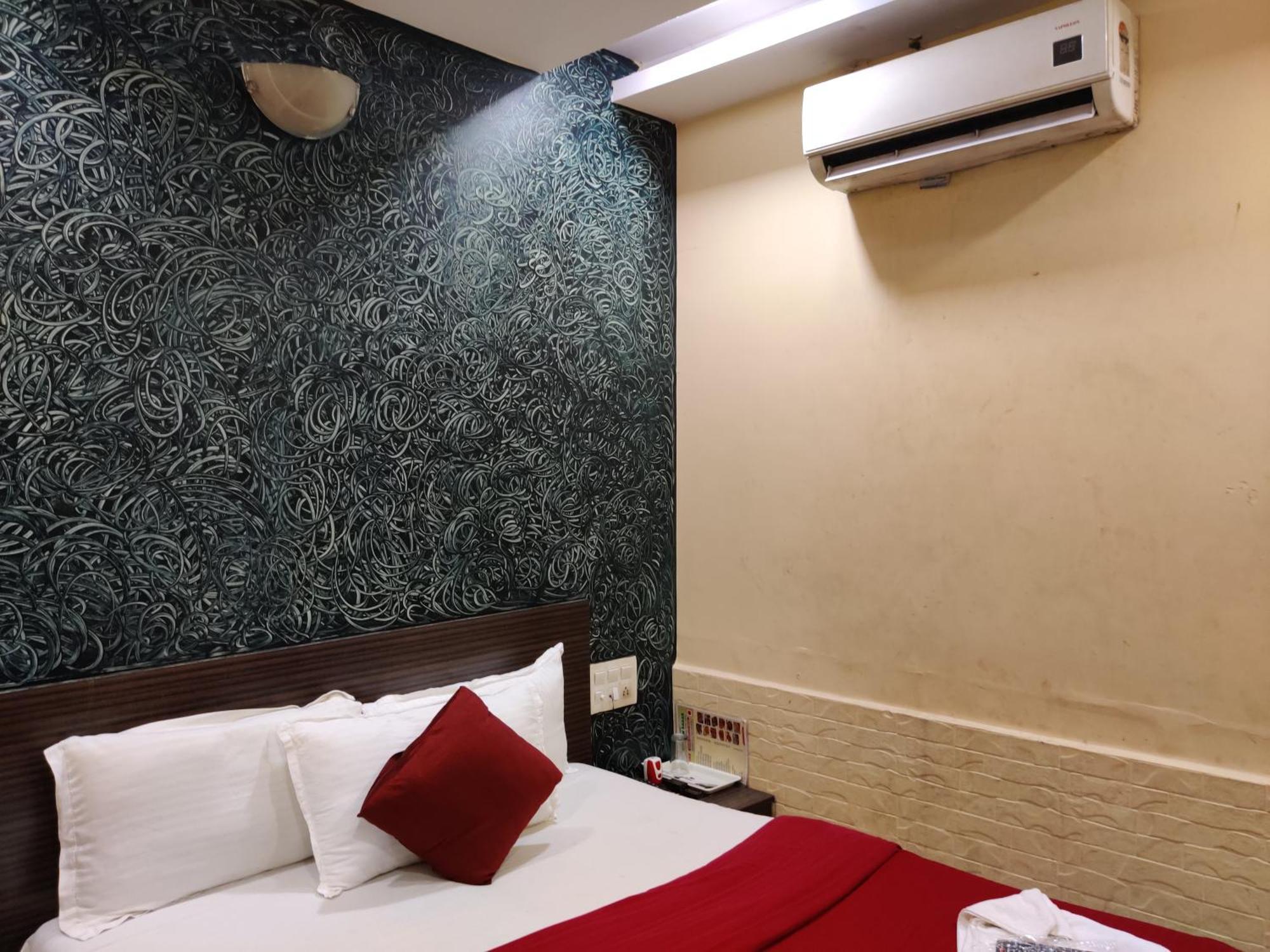 Hotel O Golden Sagar Mumbai Exterior foto