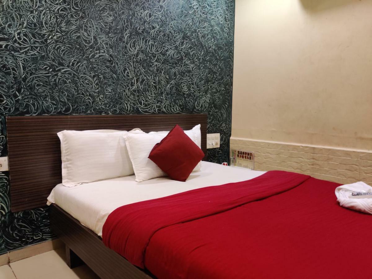 Hotel O Golden Sagar Mumbai Exterior foto