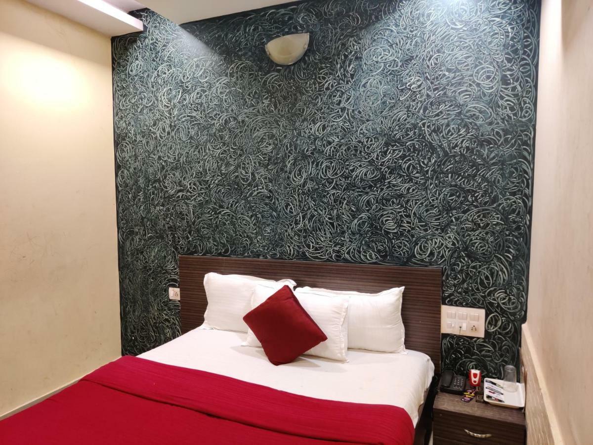 Hotel O Golden Sagar Mumbai Exterior foto